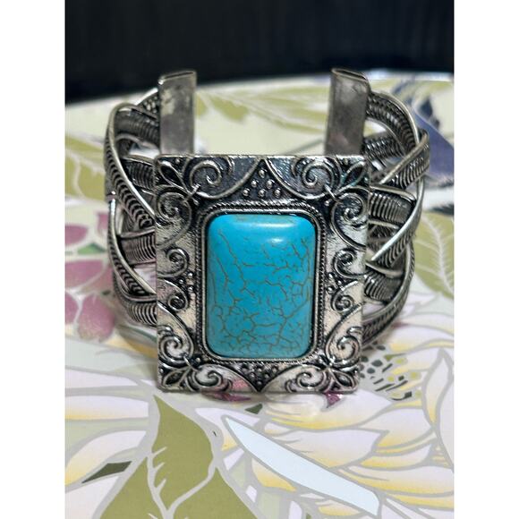 Vintage Tibetan Silver Cuff Bracelet Synthetic Turquoise Stone Boho Artsy Indie - Picture 2 of 6